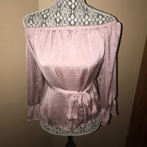 Super cute off the shoulder top!